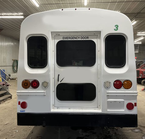 2015 Chevrolet Express 3500 - Image 6