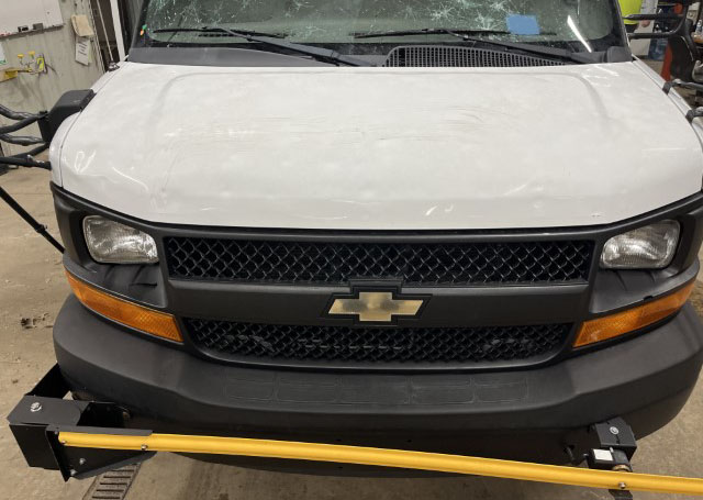 2015 Chevrolet Express 3500 - Image 9