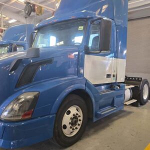 2015 Volvo VNL (1)