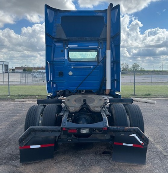 2015 Volvo VNL (2) - Image 2