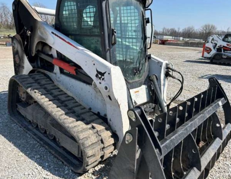 2016 Bobcat T750 Compact Track Loader - Image 3
