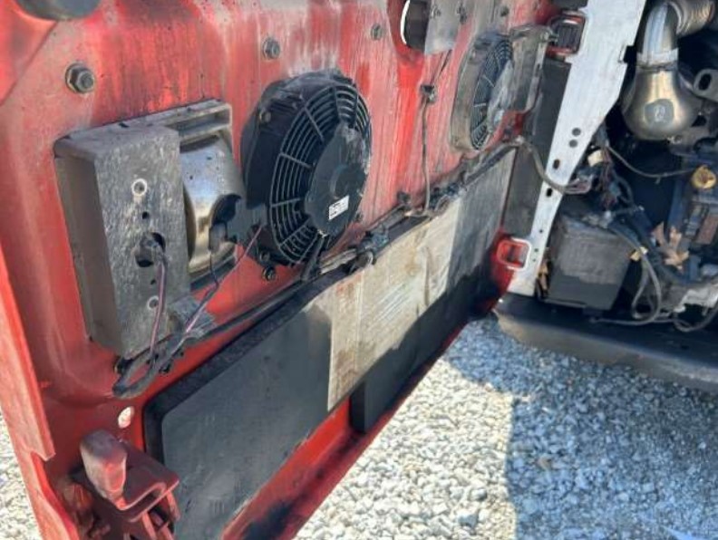 2016 Bobcat T750 Compact Track Loader - Image 21