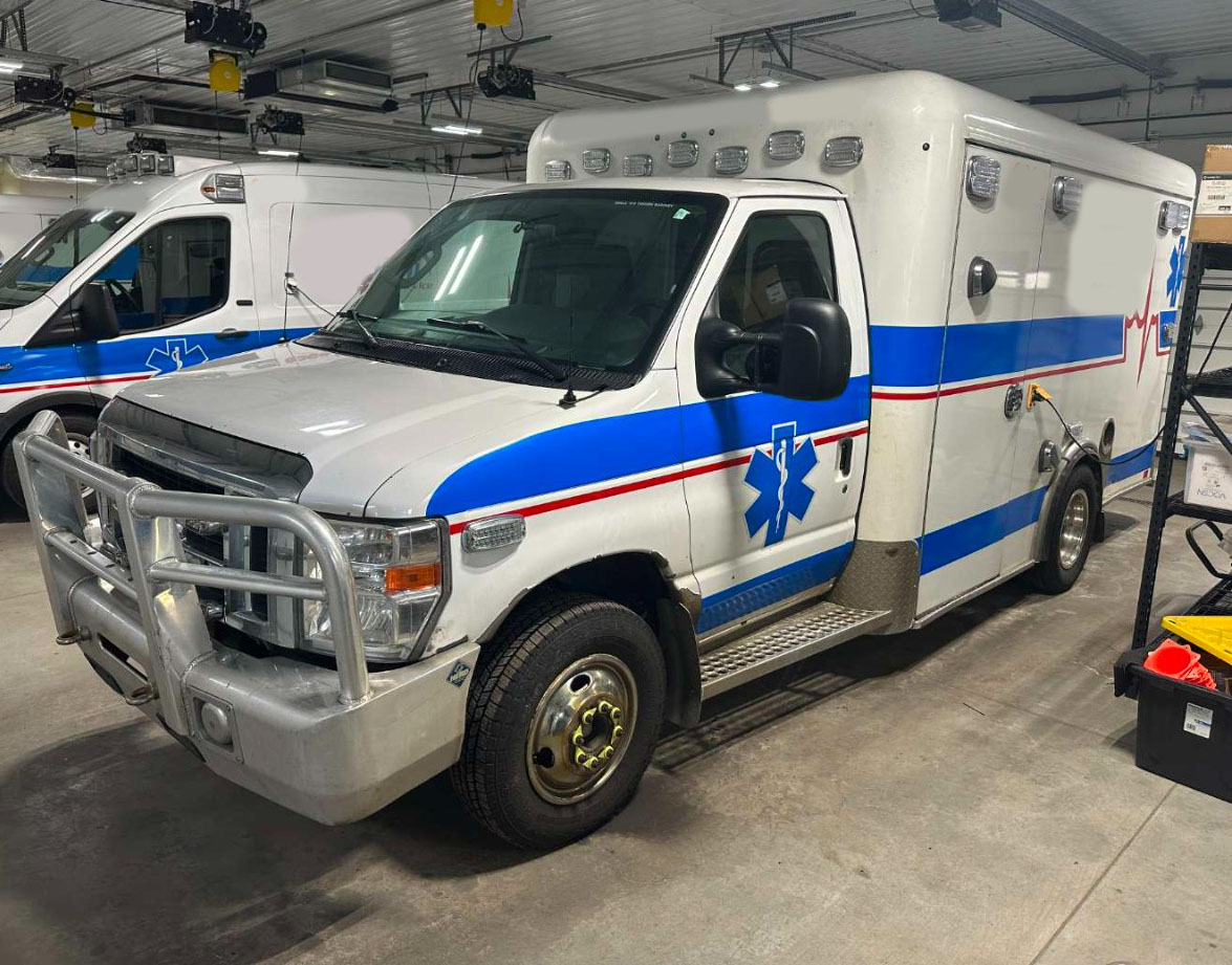 2016 Ford E-350 Ambulance