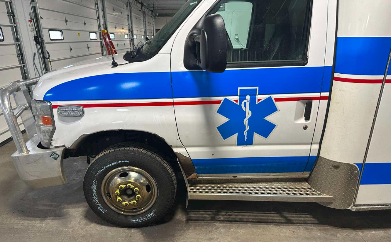 2016 Ford E-350 Ambulance - Image 11