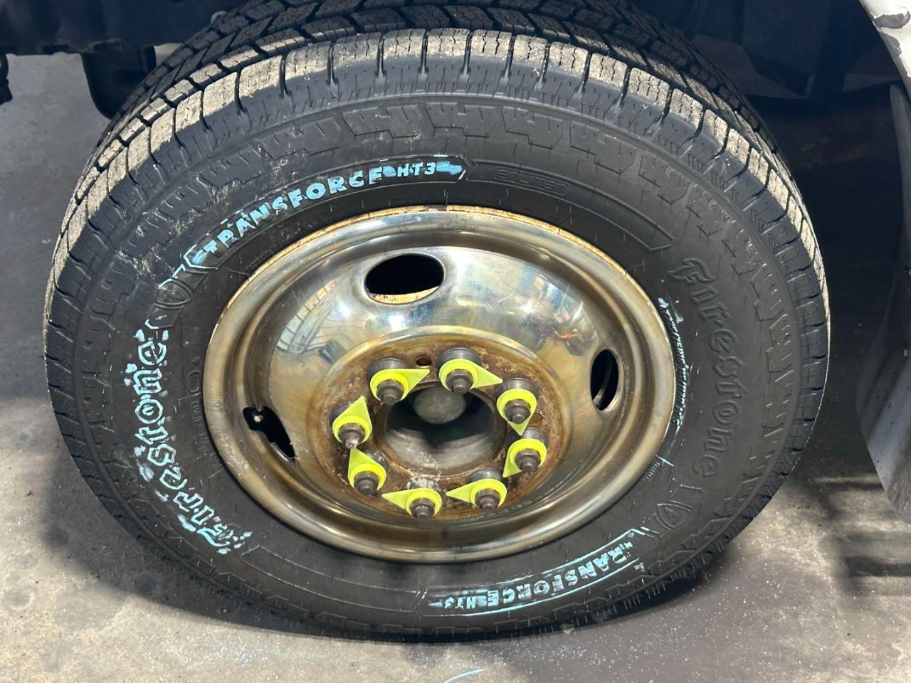 2016 Ford E-350 Ambulance - Image 14