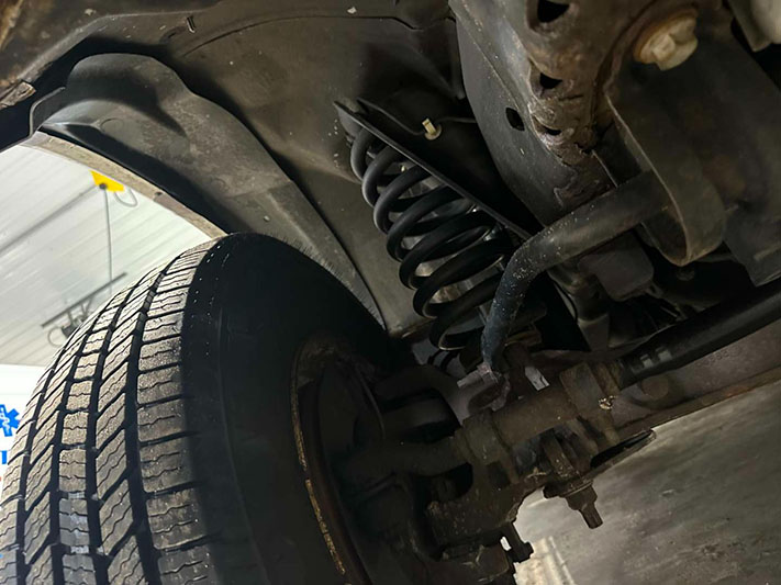 2016 Ford E-350 Ambulance - Image 16