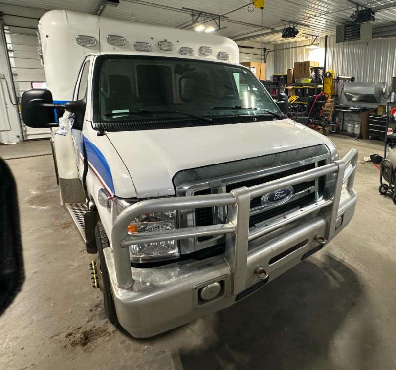2016 Ford E-350 Ambulance - Image 5