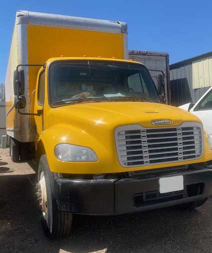 2016 Freightliner M2 Box Truck - Image 2