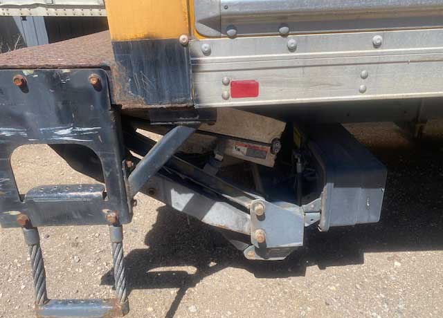 2016 Freightliner M2 Box Truck - Image 9