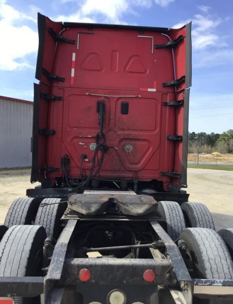 2016 Freightliner Cascadia - Image 4