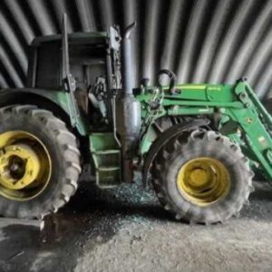 2016 John Deere 6130M Tractor