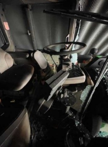 2016 John Deere 6130M Tractor - Image 24