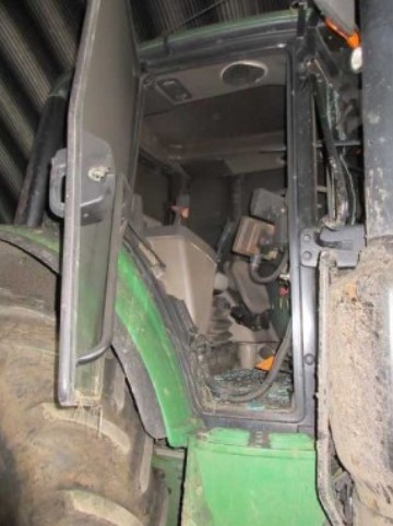 2016 John Deere 6130M Tractor - Image 25