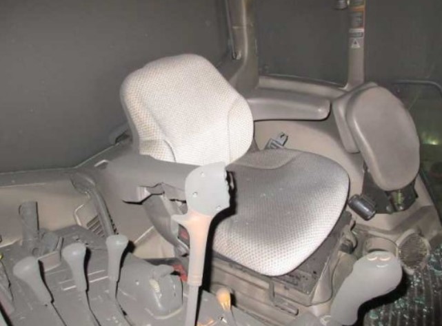 2016 John Deere 6130M Tractor - Image 26