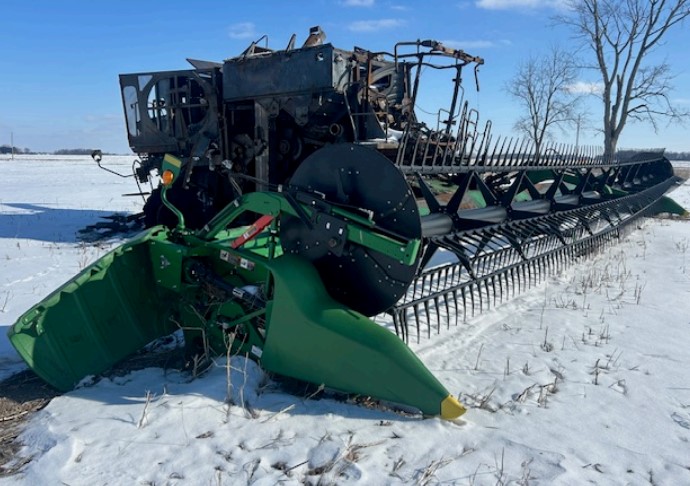 2016 John Deere s680 Combine - Image 4