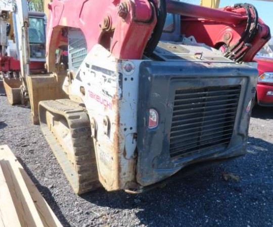 2016 Takeuchi TL12V-2 Skid Steer - Image 2
