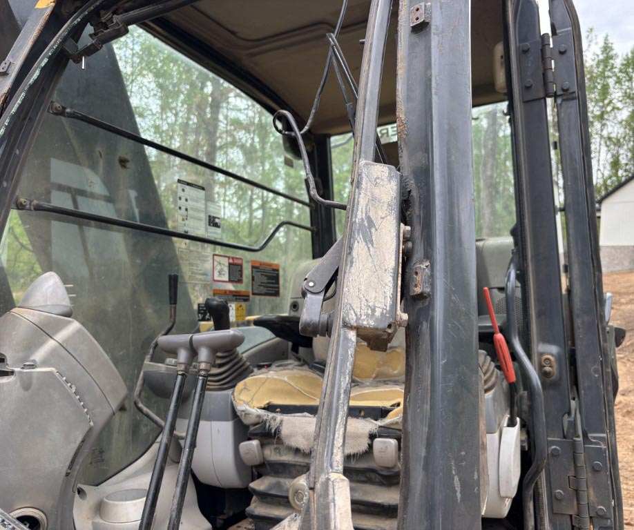 2017 John Deere 75G Excavator - Image 9