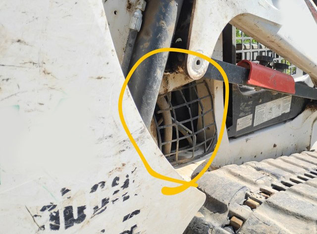 2018 Bobcat T595 Compact Track Loader - Image 12