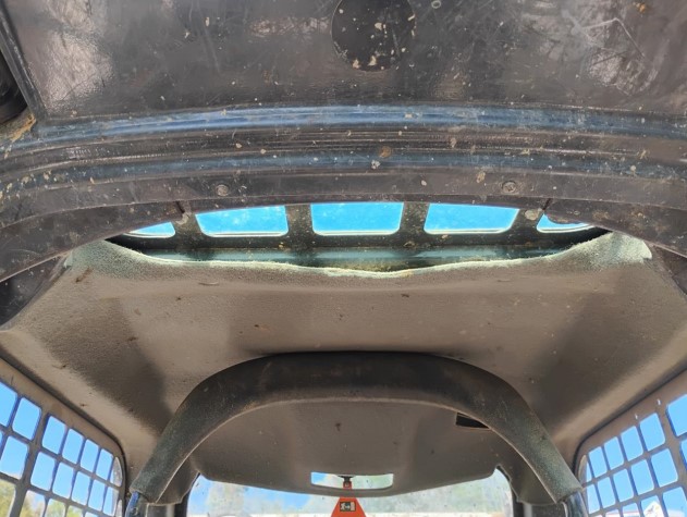 2018 Bobcat T595 Compact Track Loader - Image 16