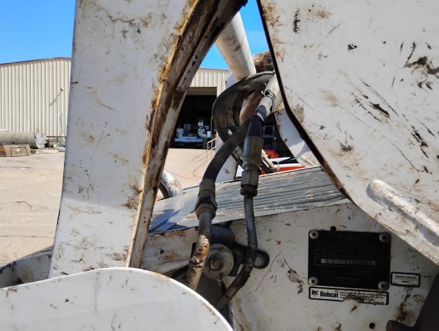 2018 Bobcat T595 Compact Track Loader - Image 8