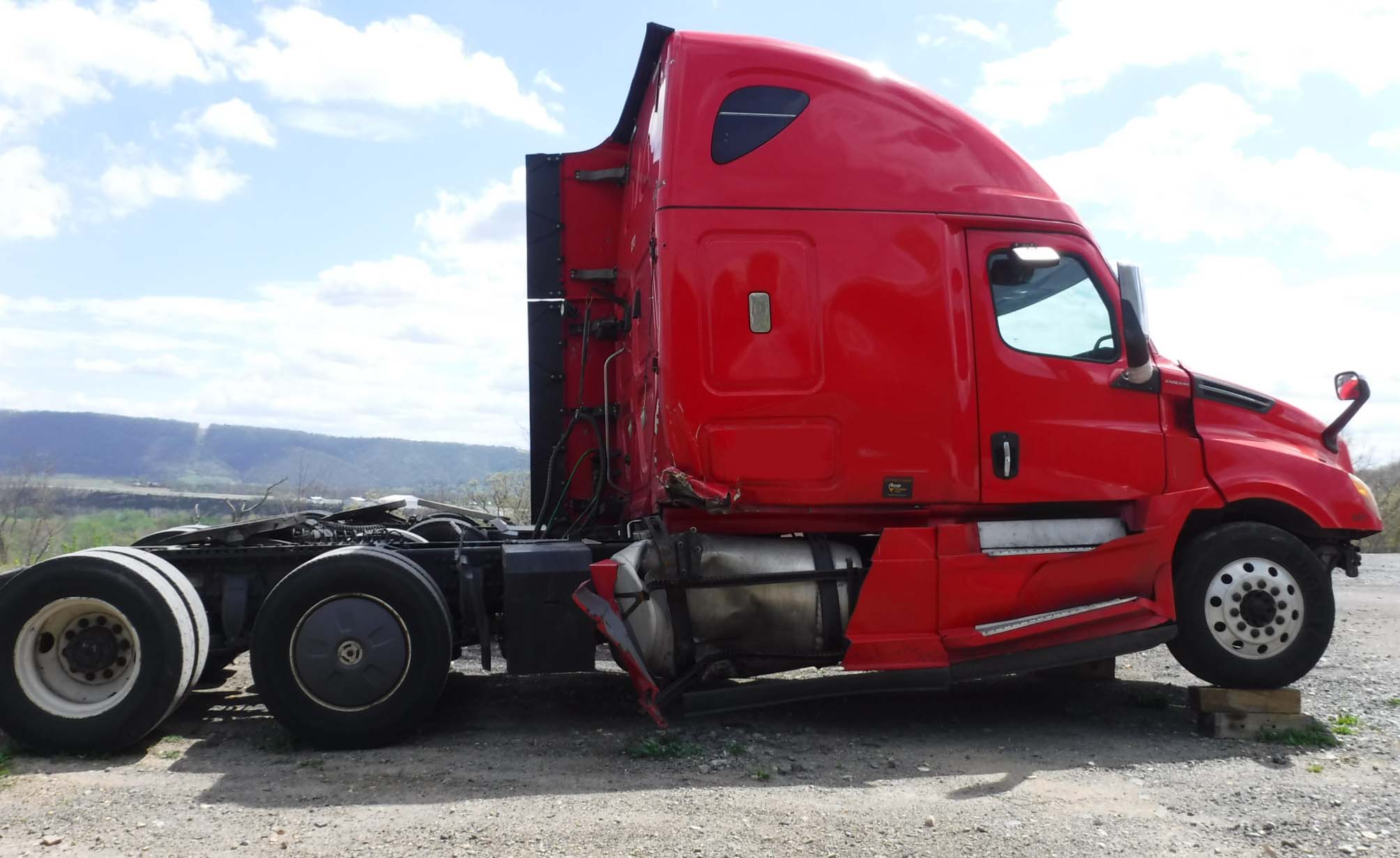 2018 Freightliner Cascadia - Image 5