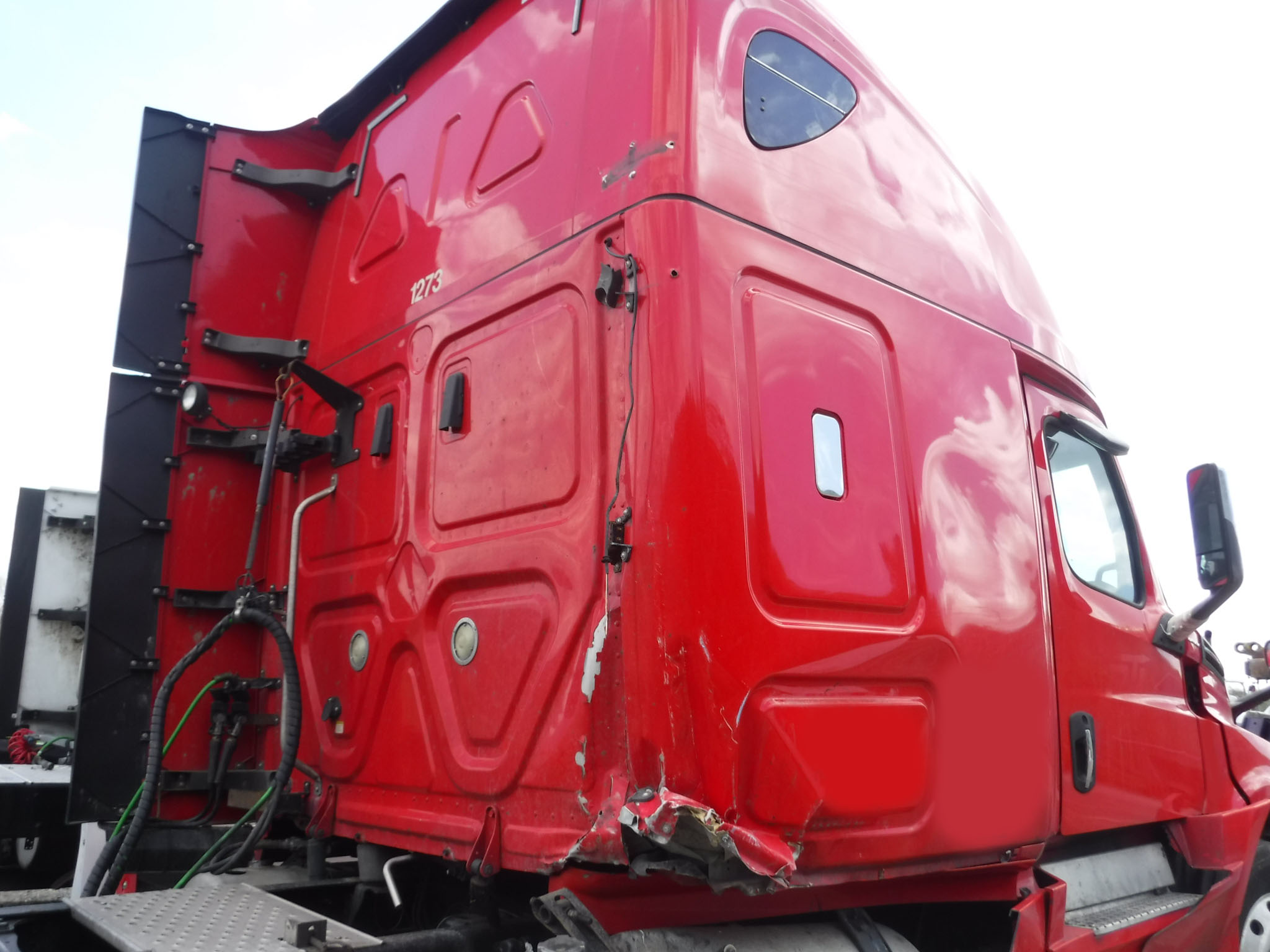 2018 Freightliner Cascadia - Image 6