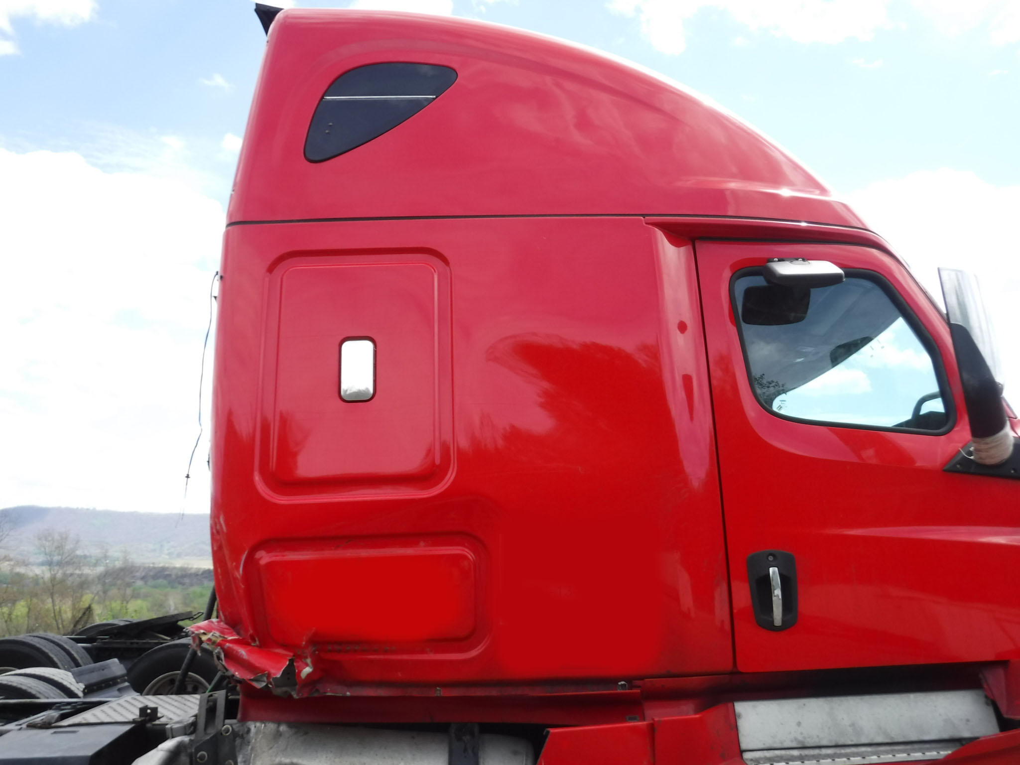 2018 Freightliner Cascadia - Image 7