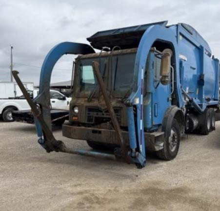 2018 Mack MRU Garbage Truck
