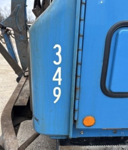 2018 Mack MRU Garbage Truck - Image 12