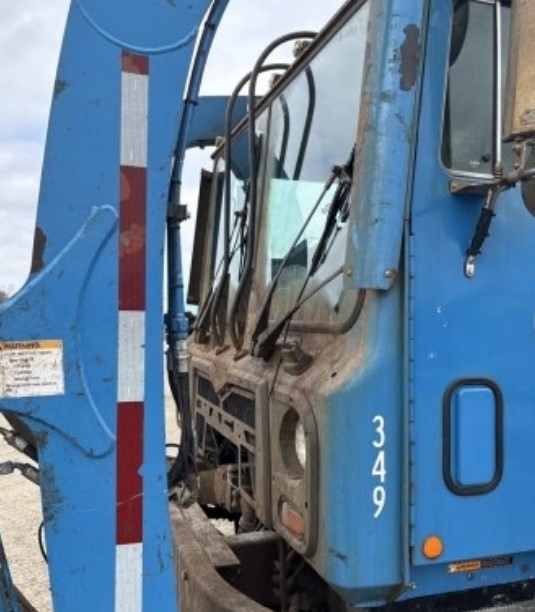 2018 Mack MRU Garbage Truck - Image 5