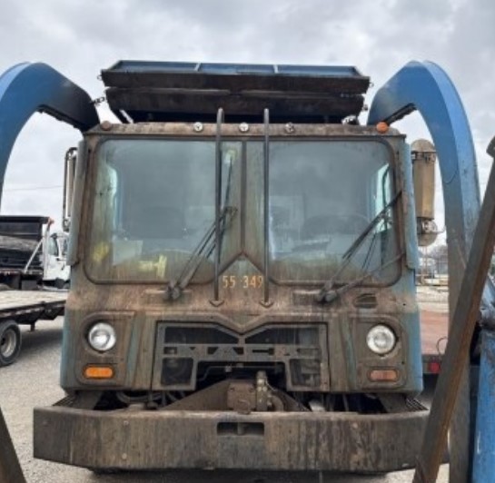 2018 Mack MRU Garbage Truck - Image 6