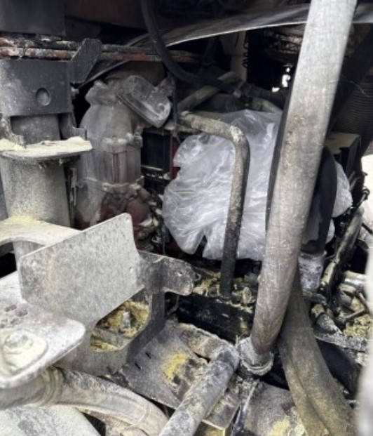 2018 Mack MRU Garbage Truck - Image 8