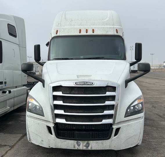 2019 Freightliner Cascadia - Image 2