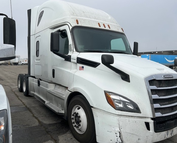 2019 Freightliner Cascadia - Image 3