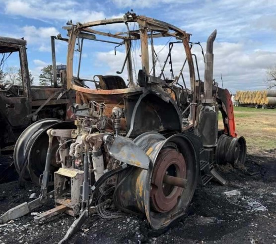 2019 Kubota M7152 Tractor - Image 3