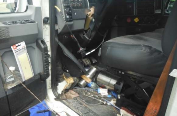 2019 Mack Anthem - Image 17