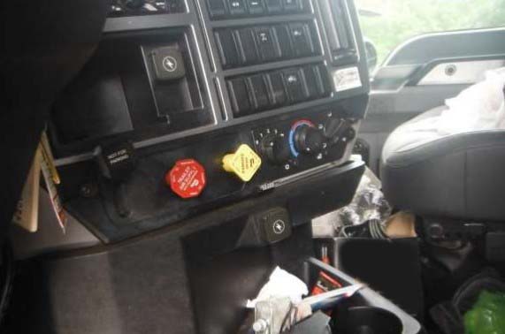 2019 Mack Anthem - Image 19