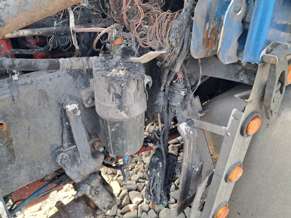 2019 Peterbilt 389 Tri Axle - Image 10