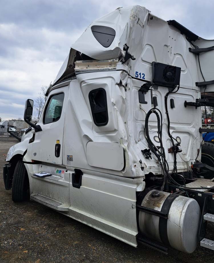 2020 Freightliner Cascadia - Image 6