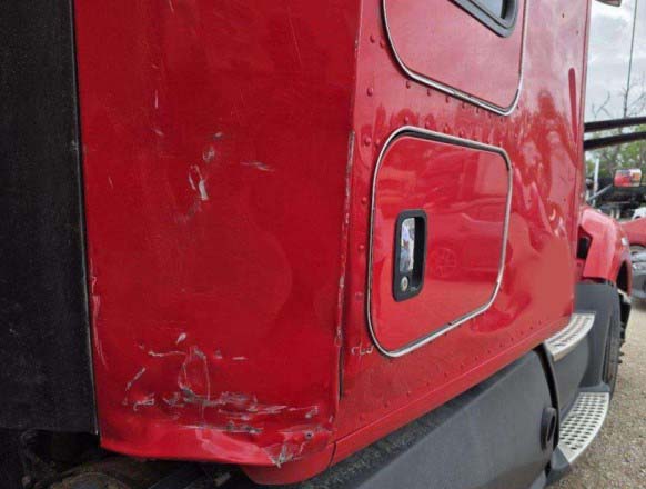 2020 Kenworth T680 - Image 18