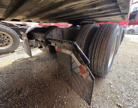 2020 Kenworth T680 - Image 9