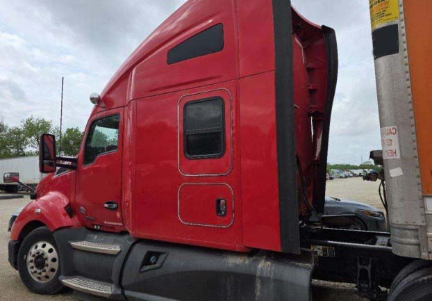 2020 Kenworth T680 - Image 23