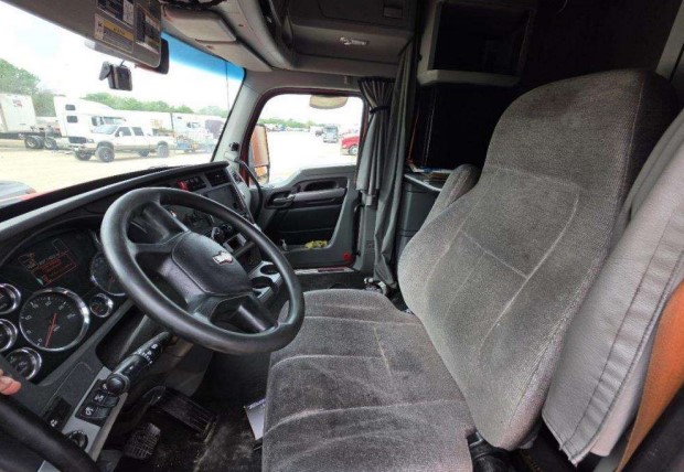 2020 Kenworth T680 - Image 21