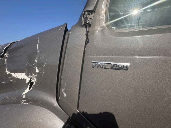 2020 Volvo VNL 860 - Image 20