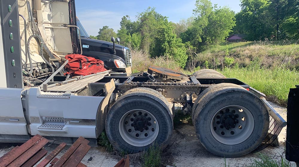 2020 Volvo VNL860 - Image 11