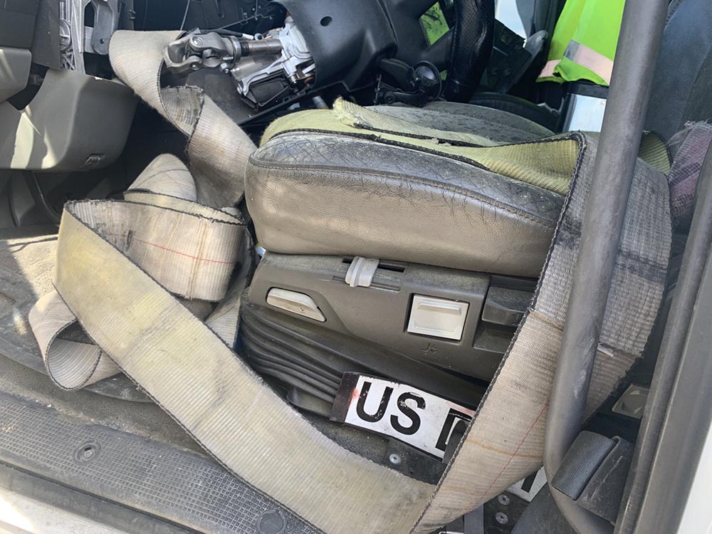 2020 Volvo VNL860 - Image 16