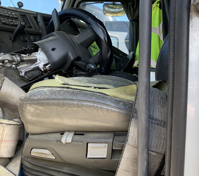 2020 Volvo VNL860 - Image 22