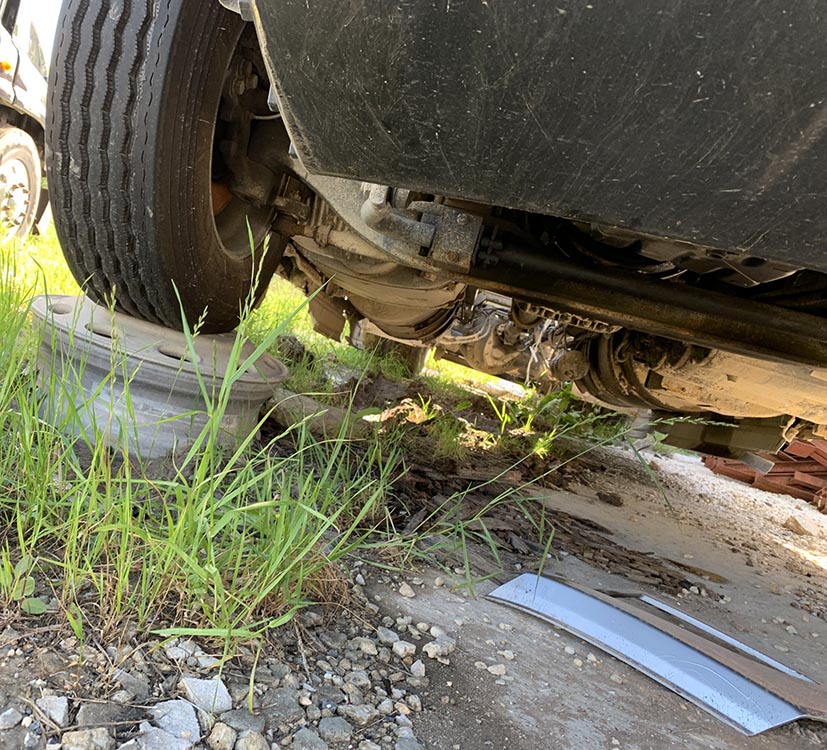 2020 Volvo VNL860 - Image 23