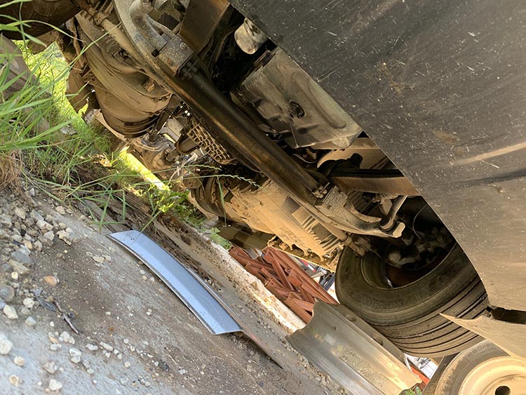 2020 Volvo VNL860 - Image 24