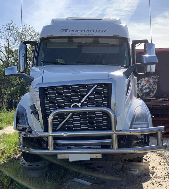 2020 Volvo VNL860 - Image 5